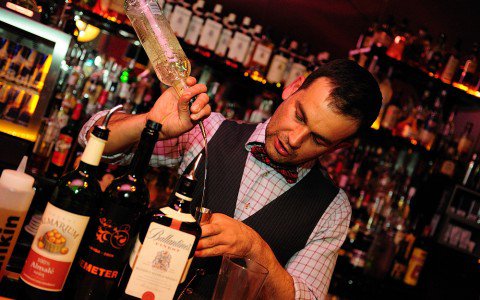 Egy pesti bár a világ legjobbjai között - STYLELIFE - Gasztronómia - +++++kokt%C3%A9l, ++++Boutiq%5C%27, +++szeszes+ital, ++Budapest, +b%C3%A1r, vend%C3%A9gl%C3%A1t%C3%A1s, 